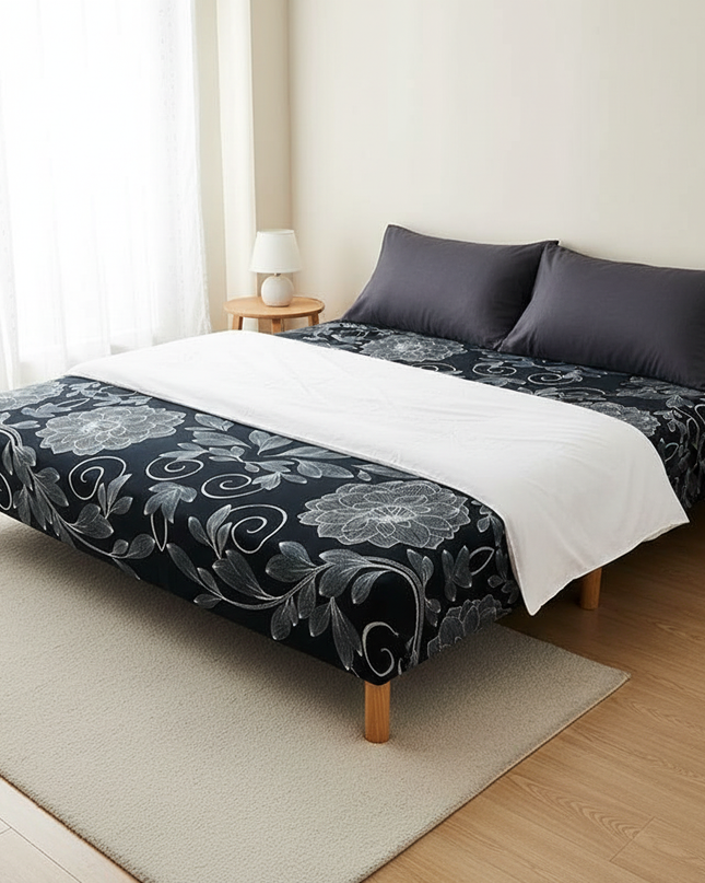 Housse de clic clac noire fleurs blanches – Protection canapé convertible – Photo Variation 3